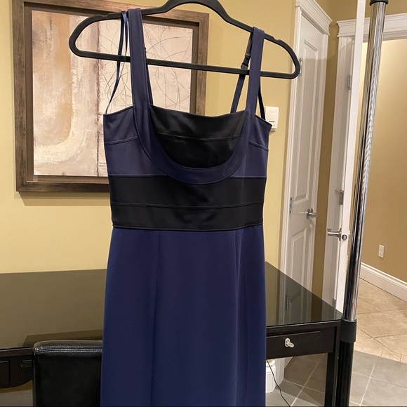 BCBG Gown | BCBCMAXAZRIA Arabella Navy and Black Dress - Picture 13 of 14